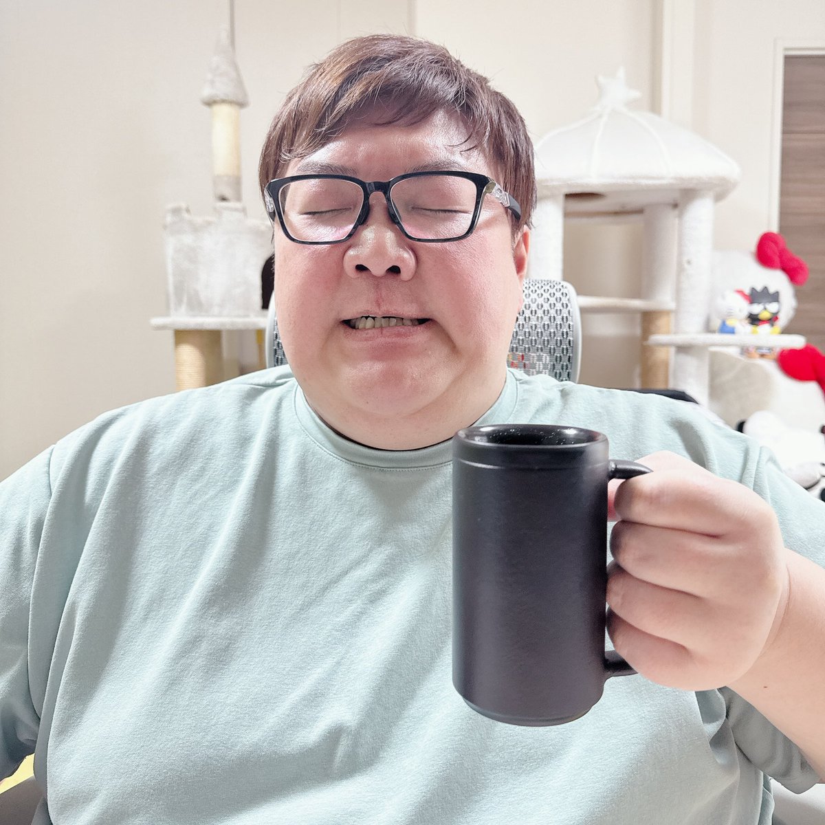 dekakinb's tweet image. 凄い商品みつけました！！！😆笑

今は2kgのジョッキで筋トレしながらコーラ飲んでます！！！🦍✨