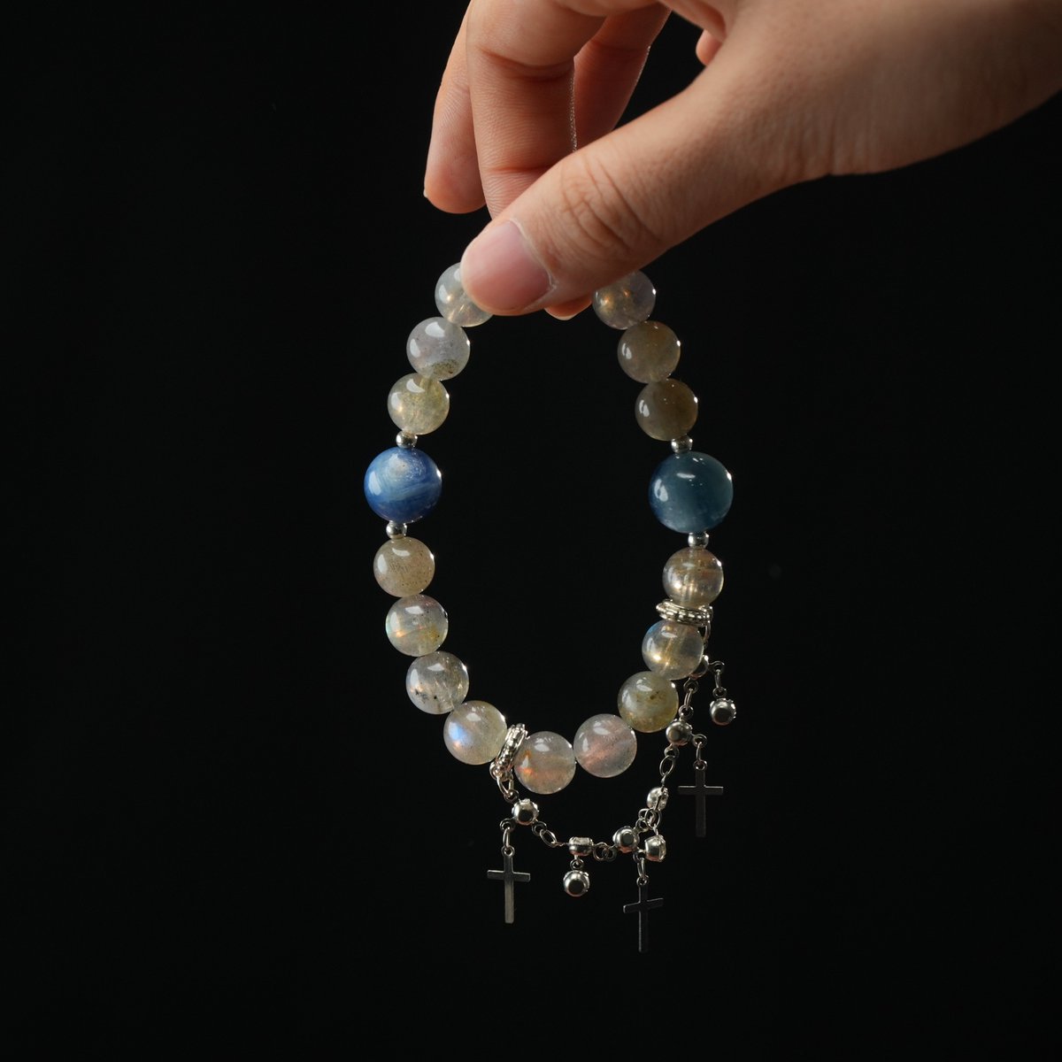 pascual54's tweet image. The magical combination of Moonstone and Aquamarine enhances intuition, brings emotional balance, and promotes clarity in decision-making. 🌙💎#Crystalfluent #CrystalTips #EnergyProtection #CrystalHealing #SpiritualTikTok #HighVibesOnly #HealingJewelry #CrystalBraceletDIY