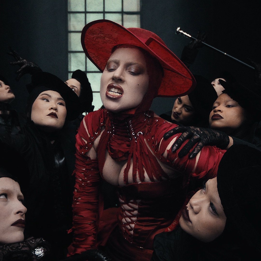 LGMonsterBlog's tweet image. SOTY! Comunidad del sitio Genius nombra a "Abracadabra" de Lady Gaga como la mejor canción del 2025 hasta el momento:
“El 2025 estuvo marcado por el regreso de la mismísima Mother Monster. Después de apoderarse del 2024 con la balada pop-rock ‘Die With A Smile’, Lady Gaga…