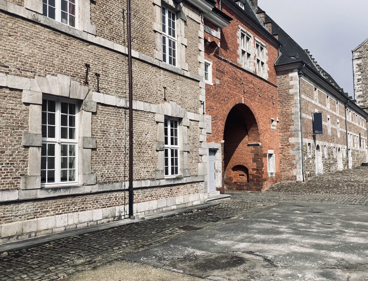 KJvanWijk's tweet image. Toen & nu #Stavelot 1945
#WachtAmRhein #BattleOfTheBulge
Amerikaanse soldaten op een M10 Achilles tankdestroyer in Stavelot.