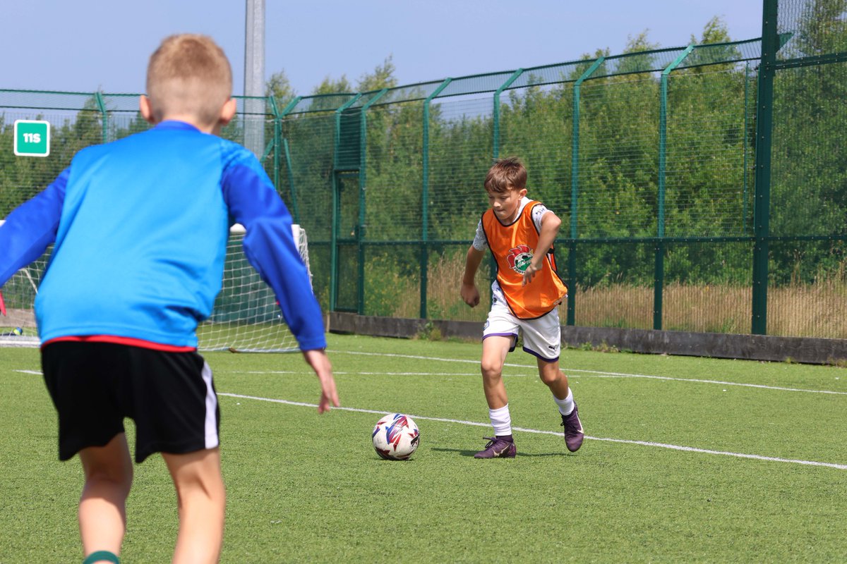 LaticsCommunity's tweet image. Week one of our #KelloggsFootballCamps is complete ✅

Join us throughout the Summer for fun and engaging football sessions led by our coaches!
🔵 Dean Trust Wigan
⚪️ Ashton Leisure Centre
🟢 Atherton High School

Find out more and book here 👇
officialsoccerschools.co.uk/wiganathletic/…

#wafc 🔵⚪️