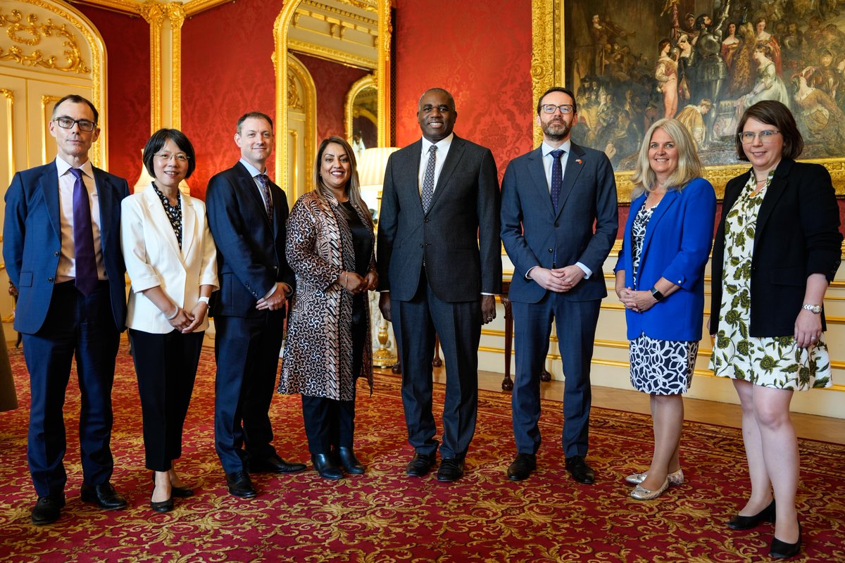 UKinSingapore's tweet image. 🤝 @DavidLammy held the first Lancaster House Summit this week, giving 🇬🇧 business leaders exclusive insights into ASEAN markets, fresh from visits to the region.
If you are a UK business exploring opportunities overseas, visit great.gov.uk for support & guidance.