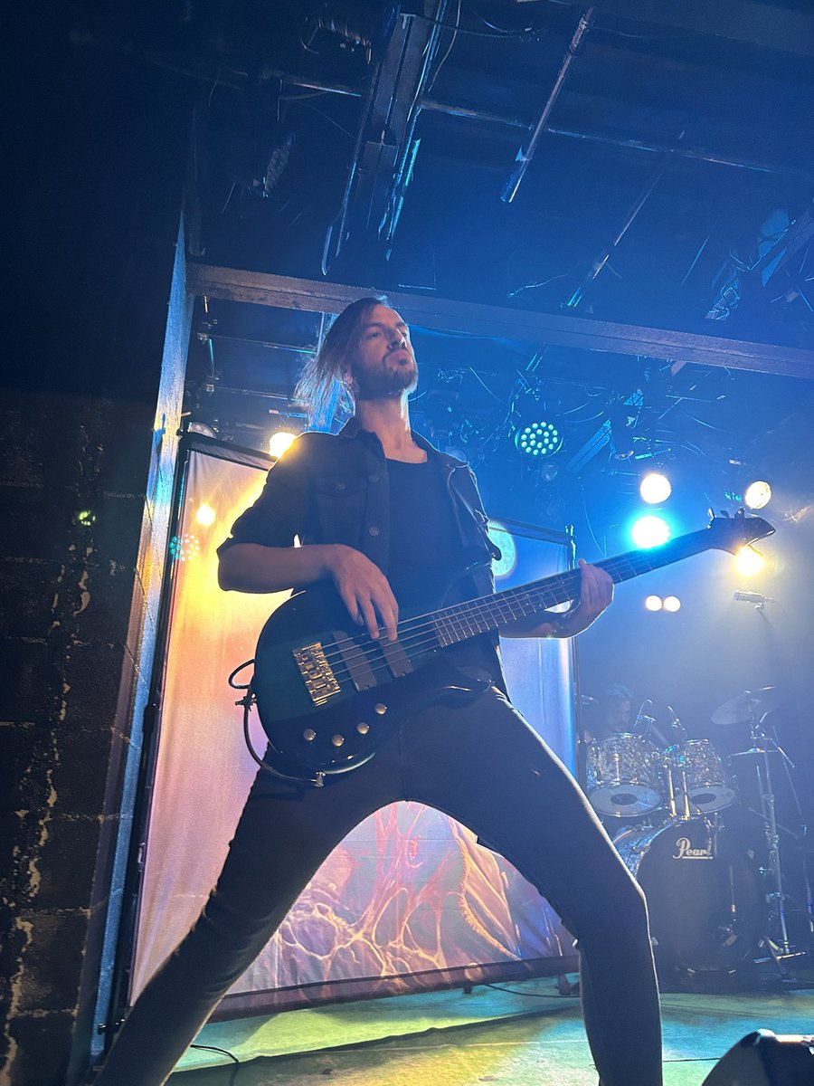 kbp1121's tweet image. HIDEOUSDIVINITY。LIVEパフォーマンスが最高過ぎた。
#HIDEOUSDIVINITY