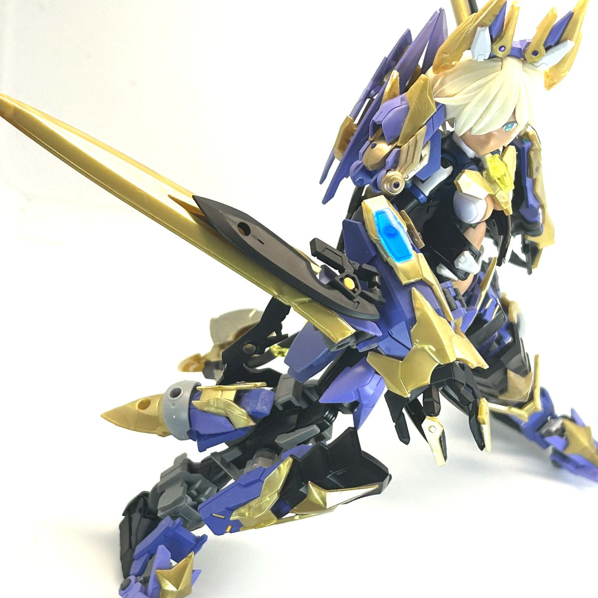 sigra_mecha's tweet image. 紫姫雷&quot;シキミカヅチ&quot;
[オルタードサンダーフォーム]

試作次元融合フレーム「X-MSF」を
組み込まれたシスター。

機械の躯体に煌めく雷のエレメントは
時空の境界を超える力を覚醒させる。

（リプに詳細など続きます）
#MIX30MLコンテスト