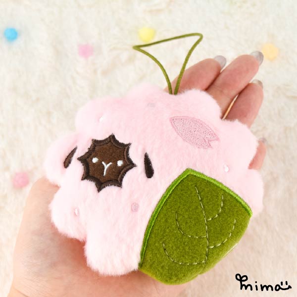 fancy_fukuya's tweet image. 🐑もうすぐ登場🐑
SNSで大人気!ちっちゃくてもこもこした羊の
『ちびもこ (@mima_chibimoco)』さんの
マスコットぬいぐるみが登場!
7/26(土)より
全国のROUND1の取扱店舗にて順次展開予定です🌟
詳細はこちら🔽
fancy-fukuya.co.jp/topics/202507c…
#ROUND1xCREATOR
#ちびもこ #ちびもこさんぽ