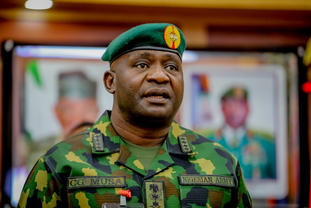 DefenceTimesNG1's tweet image. 🚨Nigeria’s Borders Under Siege☠️
CDS Gen. Musa warns of growing threats: porous borders, weak rural governance & foreign disinformation fueling arms deals and instability. Our sovereignty is under coordinated attack—will leaders rise or retreat?
#BorderInsecurity