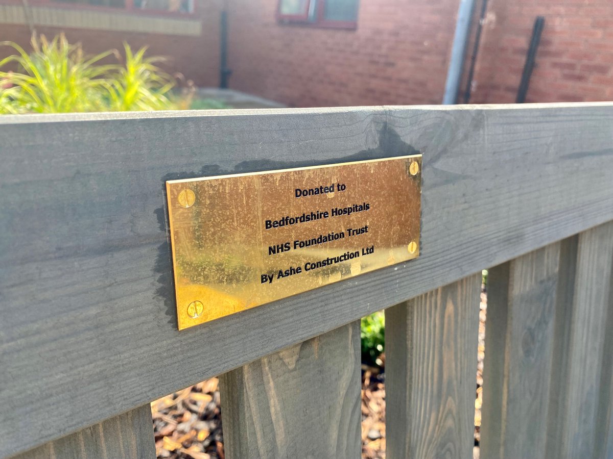 While working on our project at Gilbert Hitchcock House in Bedford, Ashe Construction, Integral Electrical Solutions, and Quinn Groundworks generously donated three beautiful benches for staff and patients to enjoy in the newly refurbished courtyards 💚