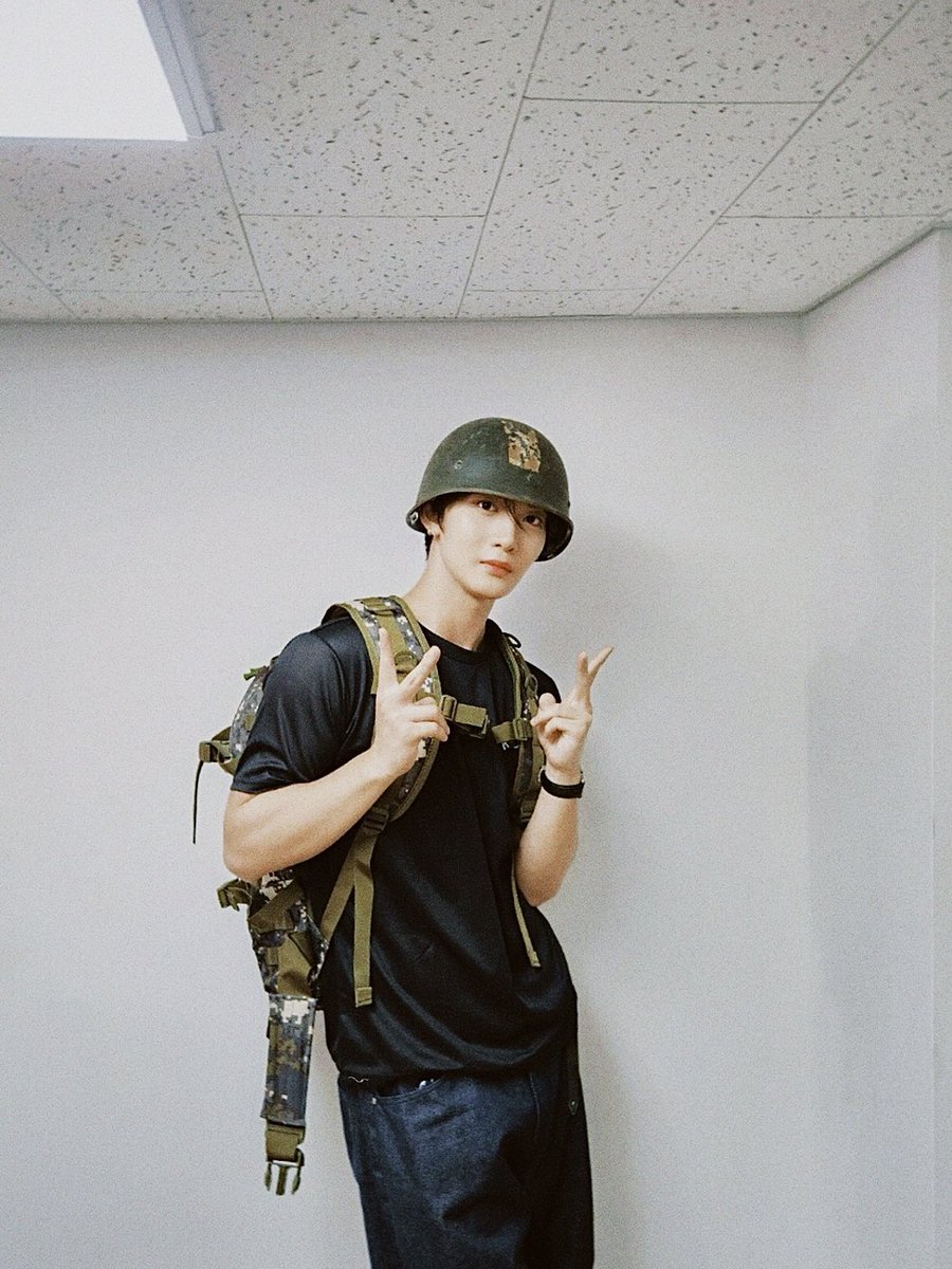 baejinyoung_bjy's tweet image. [🎥] 필승! 아이캔두!!
꽃미남 이병 배진영이 보고싶다면💚

⇣⇣⇣군복도 너무 잘 어울리는 지녕이⇣⇣⇣
🔗 youtu.be/wMSLOx9VplY?si…

#배진영 #BAEJINYOUNG