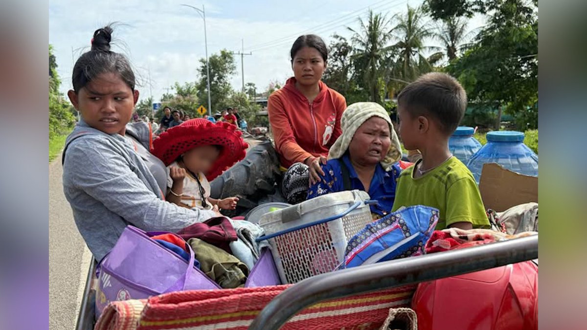 RFI_Km's tweet photo. លោក ម៉េត មាសភក្តី៖ ជនស៊ីវិល១នាក់ស្លាប់ និង៥នាក់រងរបួសក្រោយថៃផ្លោងចូលទឹកដីកម្ពុជា https://t.co/zjBLMqaIuj https://t.co/lyLTORzj7F
