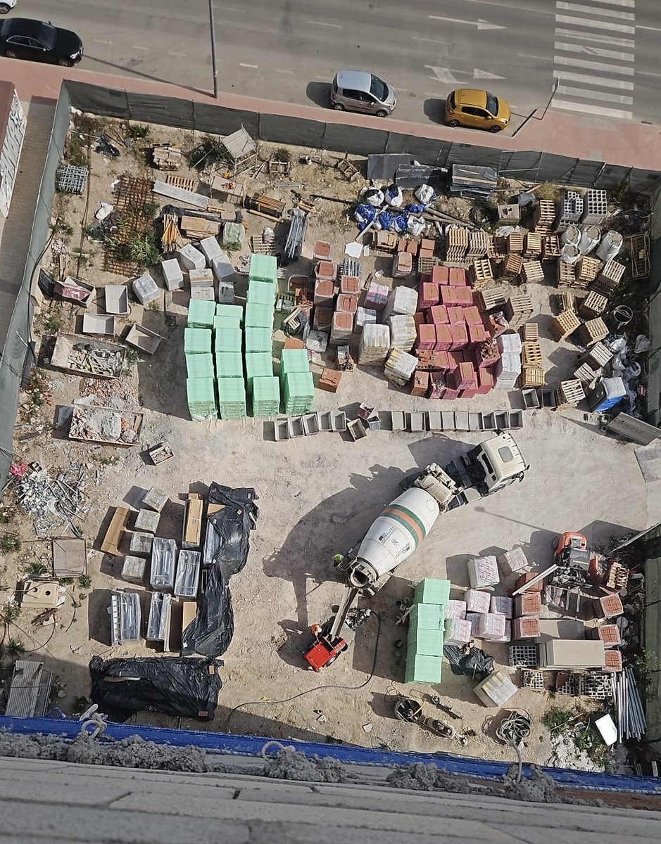 ConstruNewsX's tweet image. ⭕️España lidera la recuperación de la #construcción en Europa gracias al impulso de la #vivienda🔗👉 construnews.com/construccion/e… El residencial europeo se recupera tras una caída del 18%, mientras la #rehabilitación apura sus últimos meses con fondos NGEU. @EUROCONSTRUCT @ITeC_es