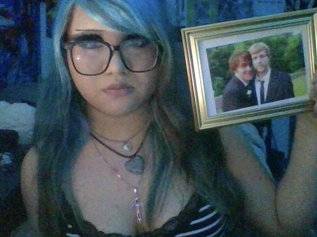 lsdalso's tweet image. That one girl on circatwt that lies about branthony being her divorced parents