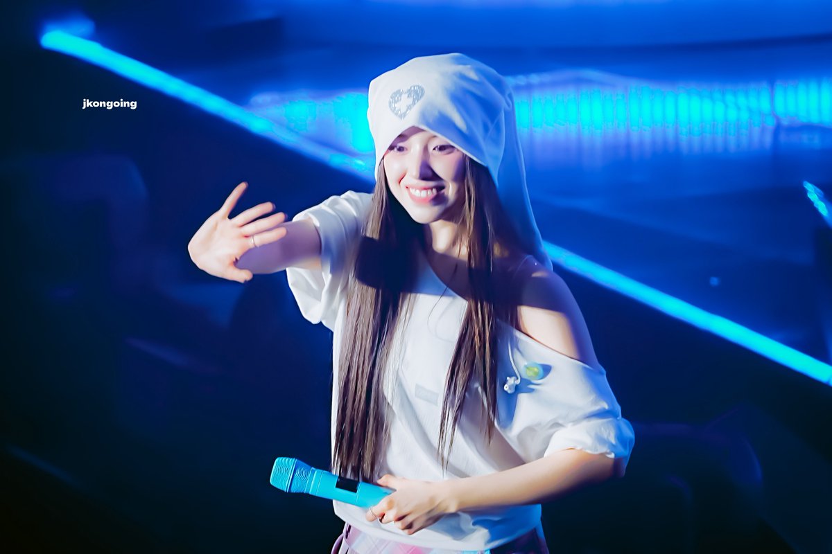jkongoing's tweet image. 250712 밤공
#엔믹스 #NMIXX #지우 #JIWOO