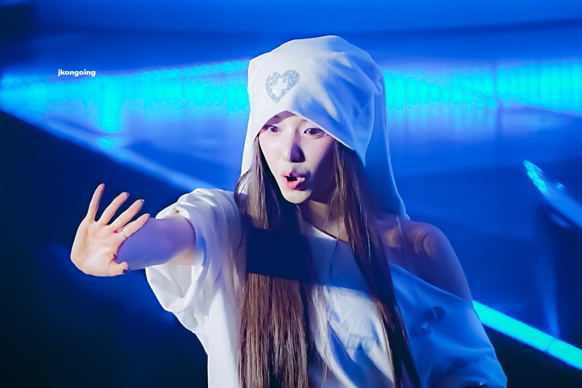 jkongoing's tweet image. 250712 밤공
#엔믹스 #NMIXX #지우 #JIWOO