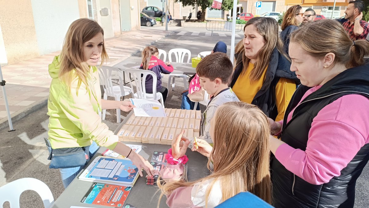 TGN Educació (@tgneducacio) on Twitter photo 🎉 El 17 de novembre vam gaudir de la 3a Trobada d’AFA de Tarragona amb activitats, tallers i molta xarxa entre famílies!
Enguany ja tenim data 👉 diumenge 23 de novembre a la Plaça Corsini.
Una nova oportunitat per seguir enfortint la comunitat educativa! 👨👩👧👦💬
<a href="/TGNAjuntament/">Ajuntament de Tarragona</a> 🎉 El 17 de novembre vam gaudir de la 3a Trobada d’AFA de Tarragona amb activitats, tallers i molta xarxa entre famílies!
Enguany ja tenim data 👉 diumenge 23 de novembre a la Plaça Corsini.
Una nova oportunitat per seguir enfortint la comunitat educativa! 👨👩👧👦💬
<a href="/TGNAjuntament/">Ajuntament de Tarragona</a>