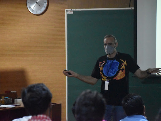 camp_course's tweet image. CAMP + Upinder Bhalla = Classic combo! 🌟
Grateful to Prof. Upinder S. Bhalla for enriching #CAMP2025 with his insights on multiscale brain computations and for the MOOSE tutorial with Dr. Subhasis. CAMP feels complete with his presence.