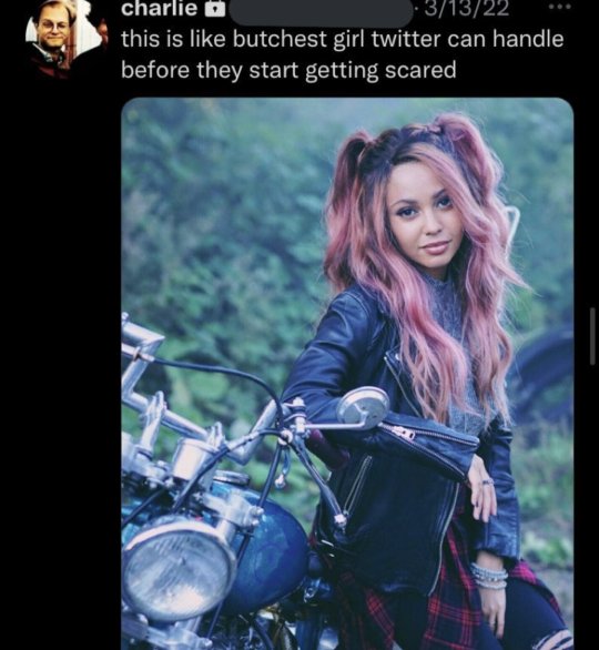 chiffawns's tweet image. will i get shot if i say i think of this image whenever i see a lot of peoples dess/december holiday designs