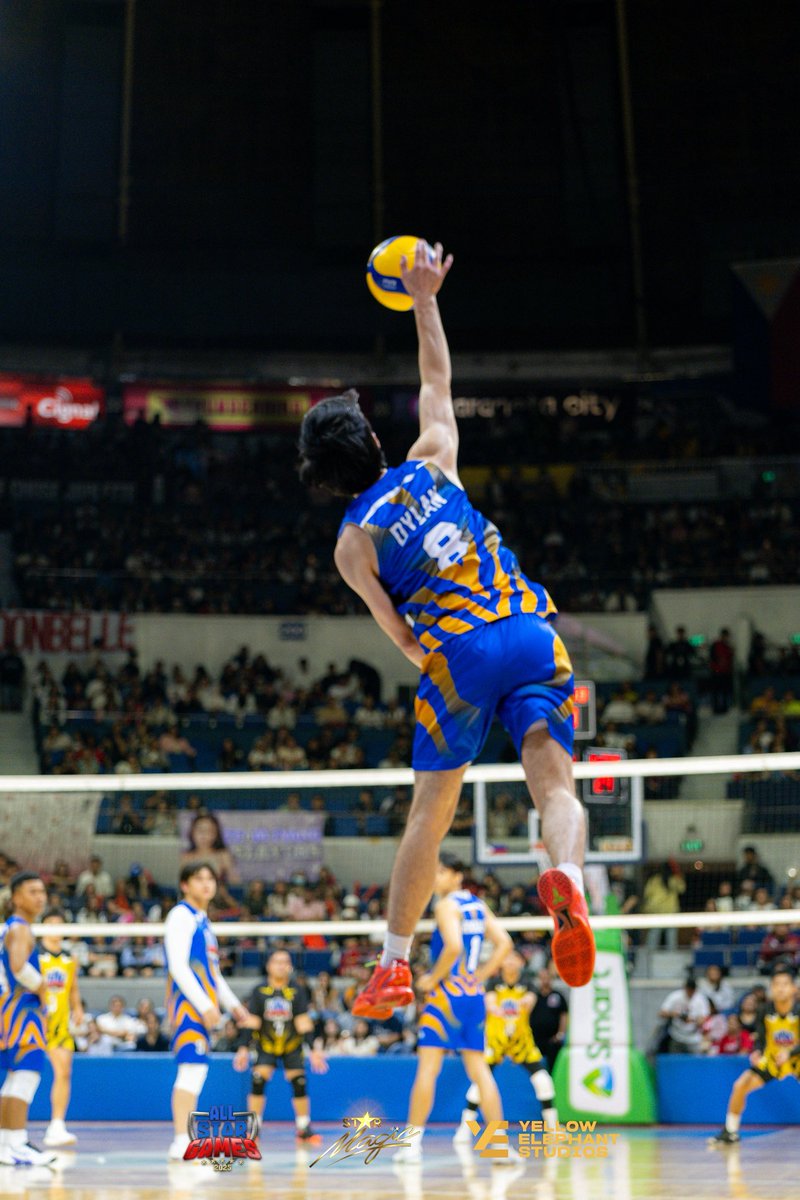 #LoveAtFirstSpikeEp6 later at 8pm on <a href="/ofc_iwant/">iWant</a> 🏐