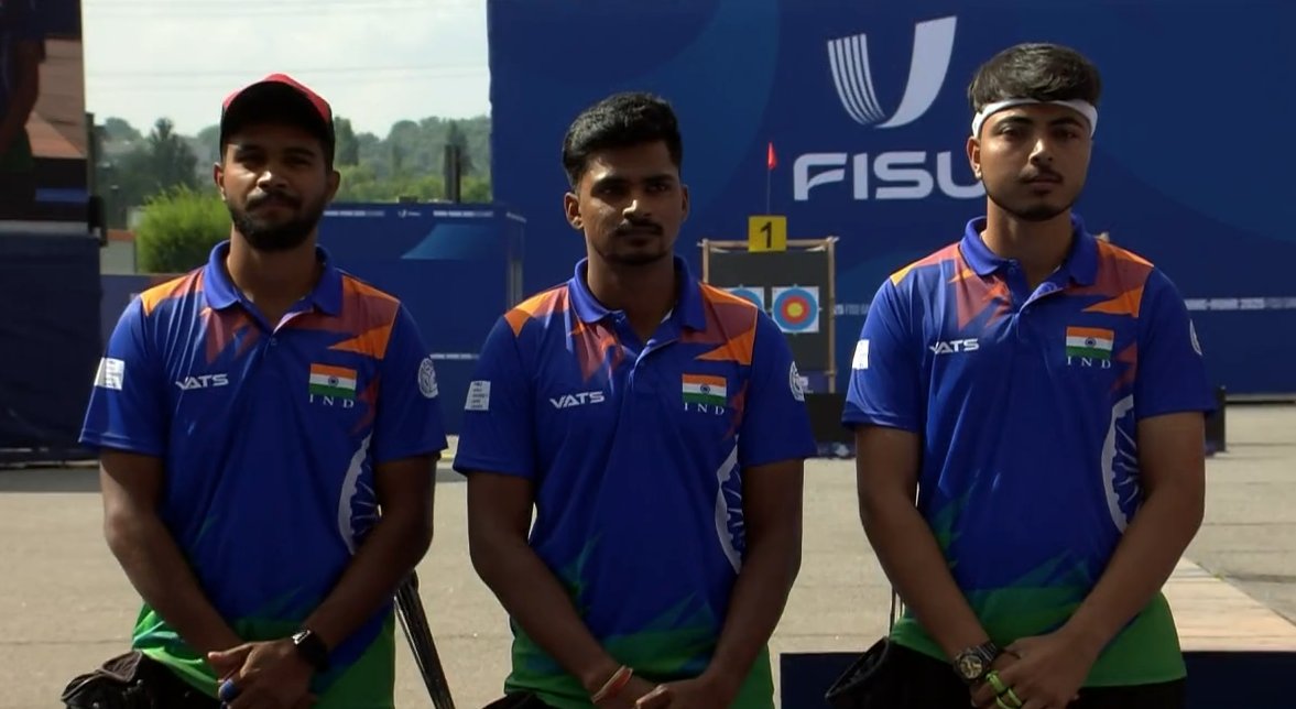 Indian men's Compound Archery team fritters a 3-point lead at the halfway stage and loses 231-232 to Türkiye in the FISU World University Games final in Essen. A 9 from each archer at the start of the third end saw the team lose its hold on gold. 
📷: Screenshot from FISU TV