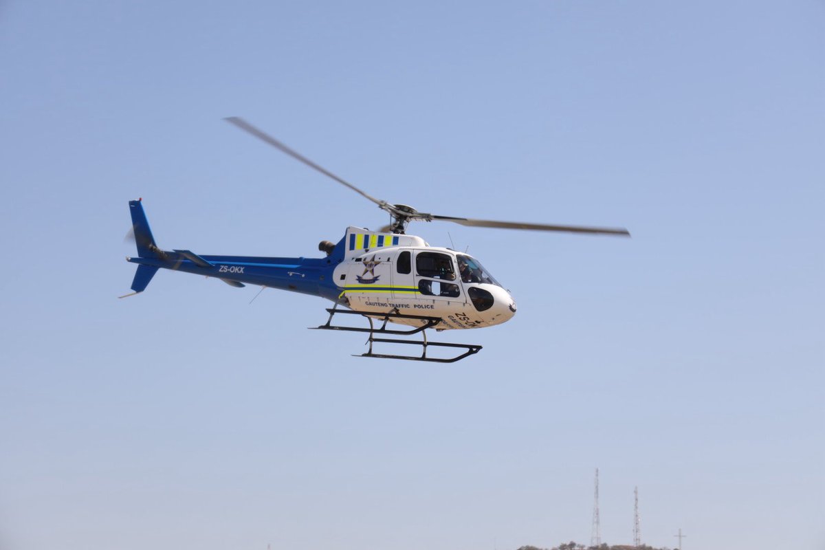 GP_CommSafety's tweet image. FIVE CIT SUSPECTS FATALLY WOUNDED AT CROWN MINES
Members from the KwaZulu-Natal SAPS received intelligence regarding a heavily armed syndicate involved in Cash-In-Transit (CIT) robberies operating between KZN and Gauteng.
An intelligence-driven operation was coordinated,…