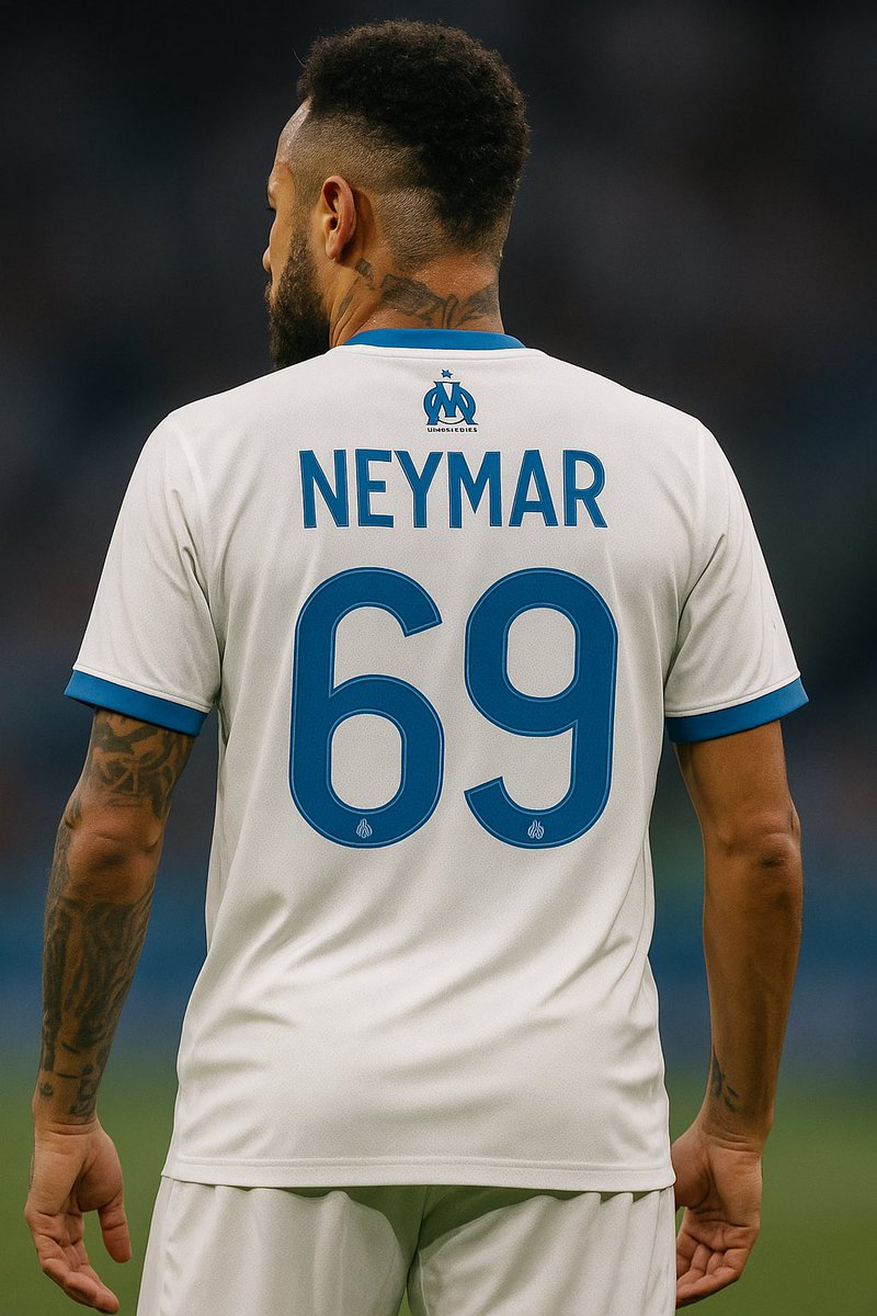 NA8_00's tweet photo. @livesfoot Les gars juste pensez au maillot de l’OM floqué Neymar https://t.co/h9mx7Ia8ap