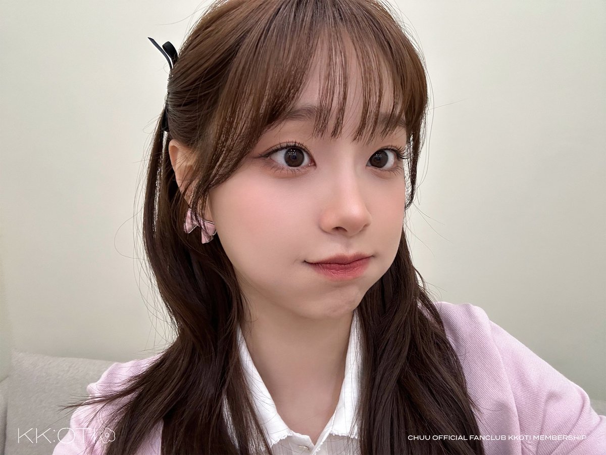 ginggingeeee's tweet image. 이 날 정말 예뽀신거 같음
나 없을 때 예쁘지 말라고 ( ᵕ̩̩ㅅᵕ̩̩ )
