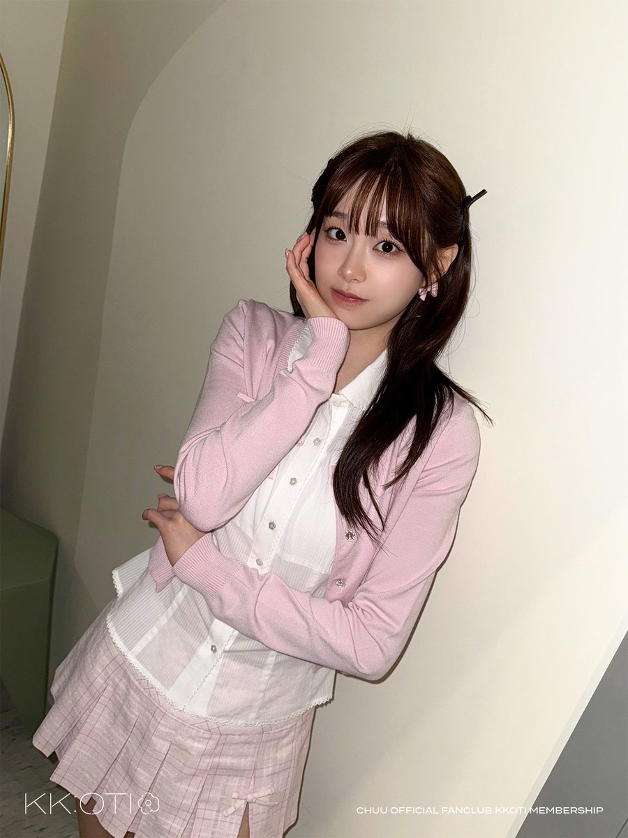 ginggingeeee's tweet image. 이 날 정말 예뽀신거 같음
나 없을 때 예쁘지 말라고 ( ᵕ̩̩ㅅᵕ̩̩ )