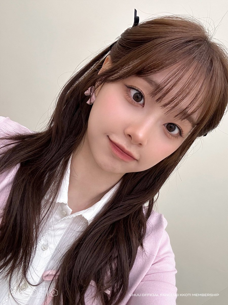 ginggingeeee's tweet image. 이 날 정말 예뽀신거 같음
나 없을 때 예쁘지 말라고 ( ᵕ̩̩ㅅᵕ̩̩ )
