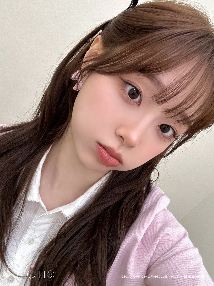 ginggingeeee's tweet image. 이 날 정말 예뽀신거 같음
나 없을 때 예쁘지 말라고 ( ᵕ̩̩ㅅᵕ̩̩ )