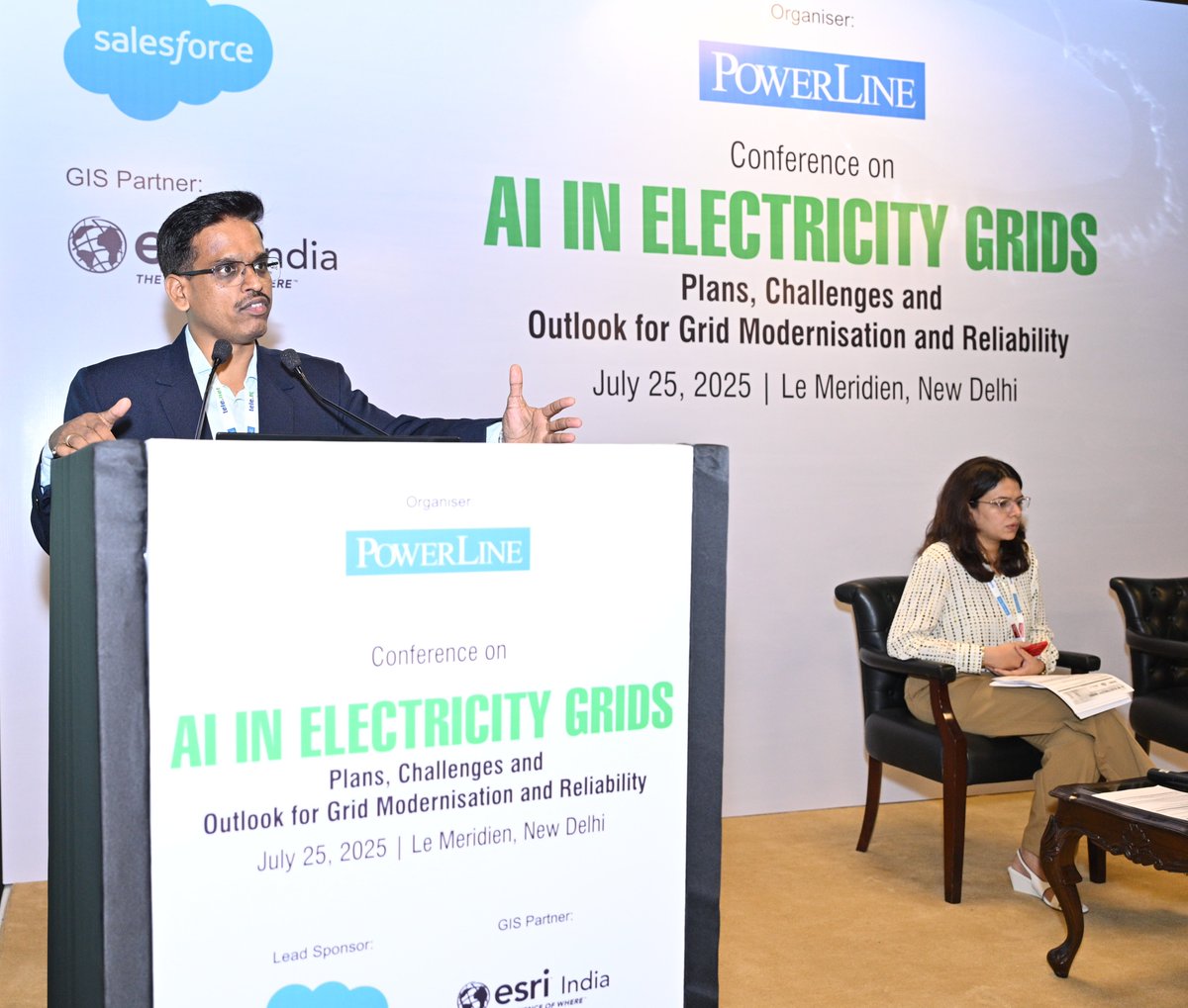Powerline_Mag's tweet image. Niranjan Parkhi, General Manager, Adani Electricity at our conference on AI in Electricity Grids.

We thank him for sharing his expertise on “AI for Fault Detection, Predictive Maintenance, and Power Quality”.

#AIinPower #SmartGridIndia #EnergyTransition #AIforUtilities