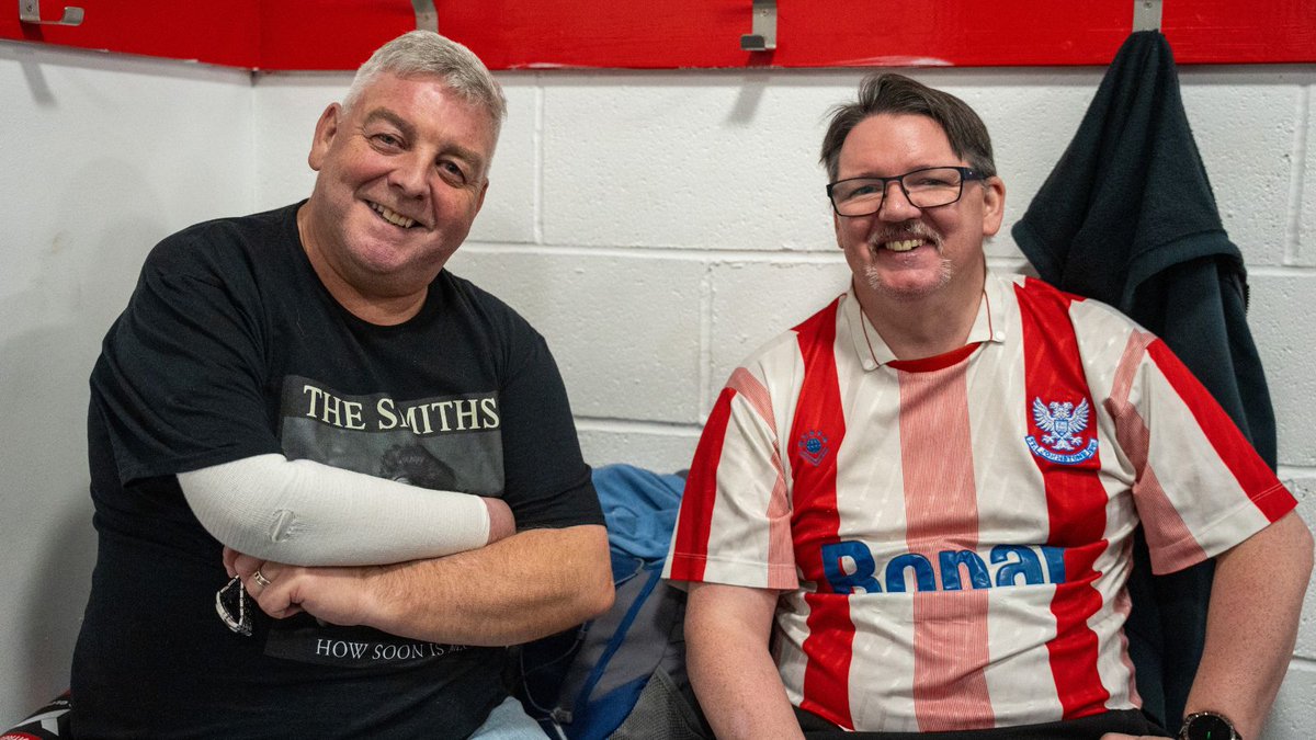 SPFLTrust's tweet image. Smiles all round from some of our previous Football Fans in Training participants. ๐
Football Fans in Training is a free 13-week programme that can help you to improve both your physical health and mental wellbeing.
Learn more: spfltrust.org.uk/ffit/