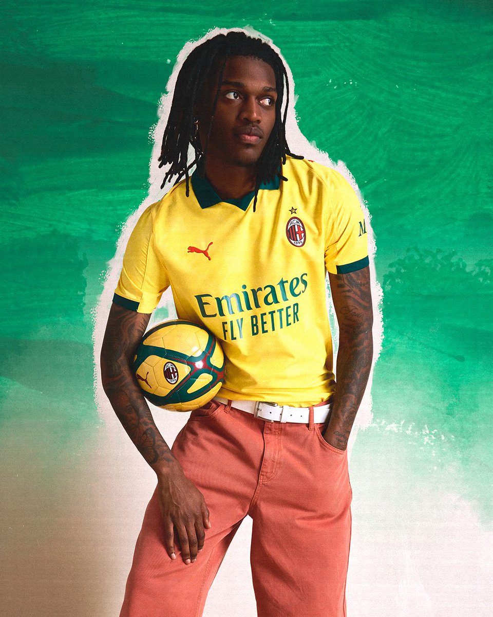 TheShirtUnion's tweet image. 🟨| @acmilan 3rd 25/26
Taking inspiration from the 95/96 shirt as a tribute to their title winning season with a bright sunny yellow and deep green trim.