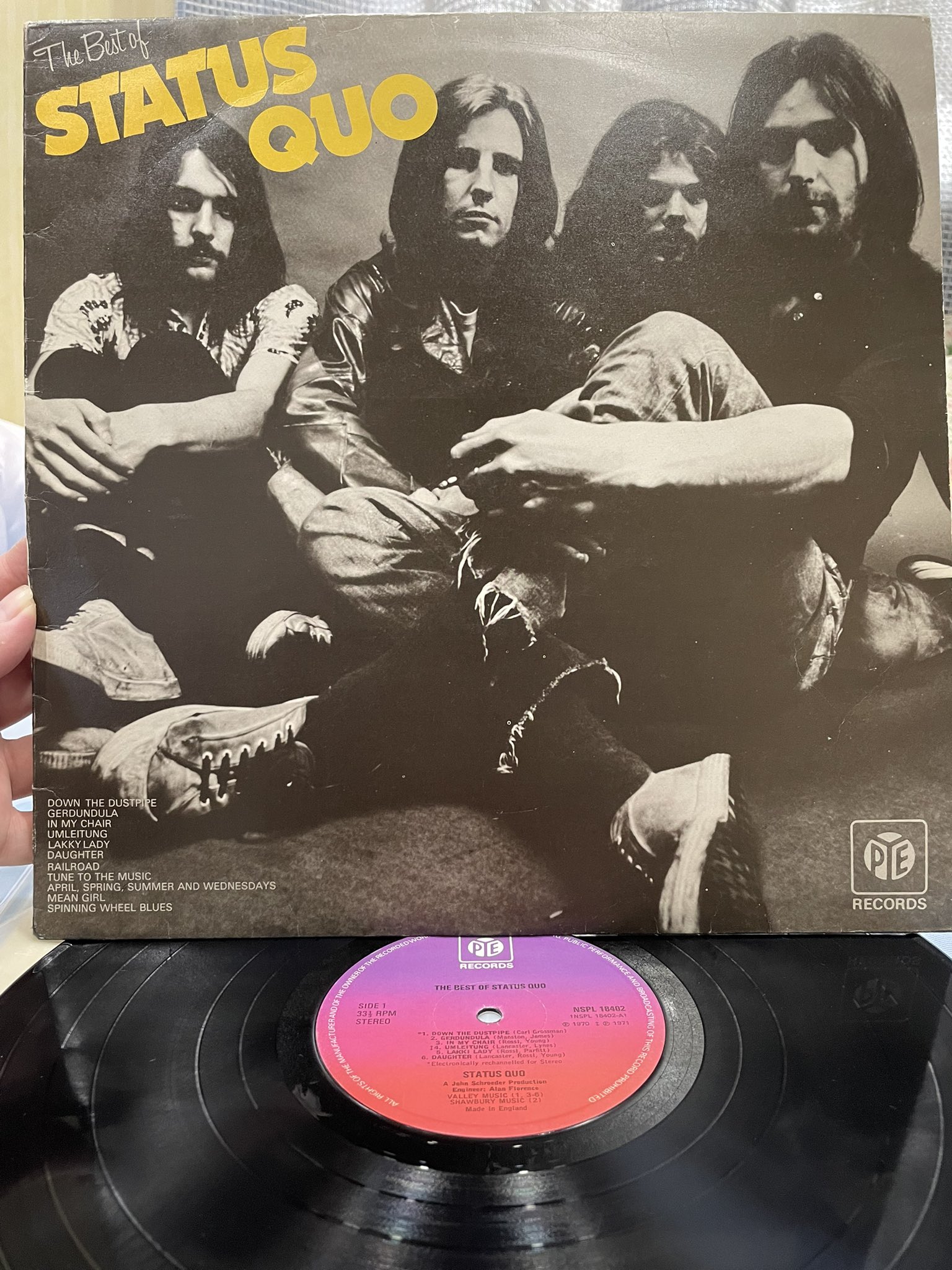 aki様 ありがとうございます。 東亜樹 ここに幸あり 大津美子