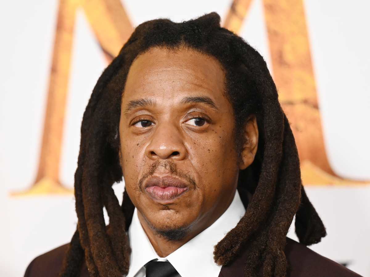 CapricornFM's tweet image. #WhosGotBeef examines the conflict between Jay Z and Beyonce.
Tune in and inform @Wanani99 about who you believe was at fault at 079 899 6226.