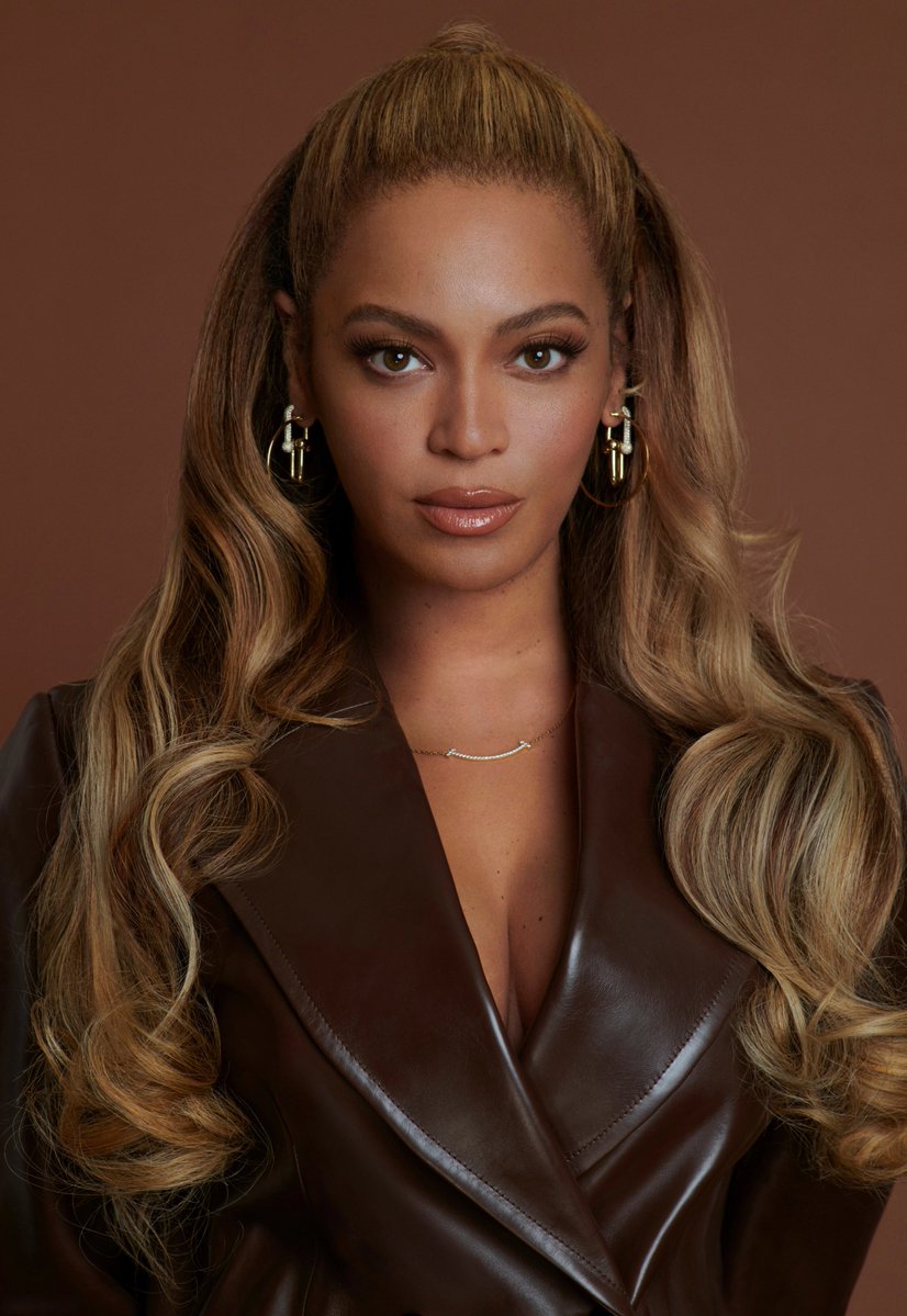 CapricornFM's tweet image. #WhosGotBeef examines the conflict between Jay Z and Beyonce.
Tune in and inform @Wanani99 about who you believe was at fault at 079 899 6226.