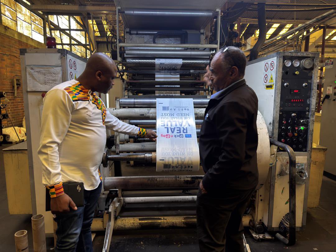 ZimTradeAlerts's tweet image. Great visit today with Polyfoil, a major flexible packaging manufacturer in Bulawayo! They are aiming to expand into the Zambian and regional markets. As ZimTrade we are facilitating their showcase at  upcoming  97th Zambia Agricultural and Commercial Show. We can’t wait to see…