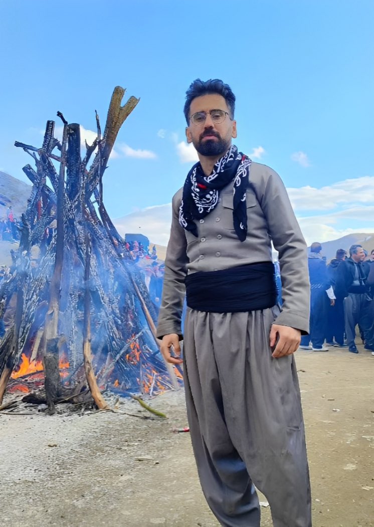 با تاسف بسیار #حمید_مرادی با فداکاری تا واپسین نفس در تلاش برای مهار آتش سوزی کوه آبیدر جان سپرد.

بو کوردستان ده‌سووتیم و ده‌بم به زووخال