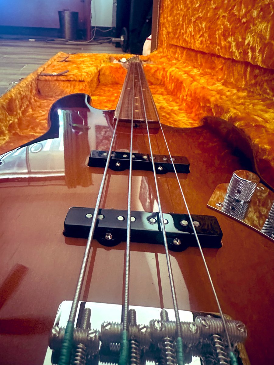 chrisvitali's tweet image. I’ve been sitting here all night playing my new bass.
This thing is probably a little TOO nice for my dirtbag ass.
It’s rare when you play an instrument and it just makes you want to get better as a musician.
This is that.
And it was named by @ChrisShearnYES earlier.…