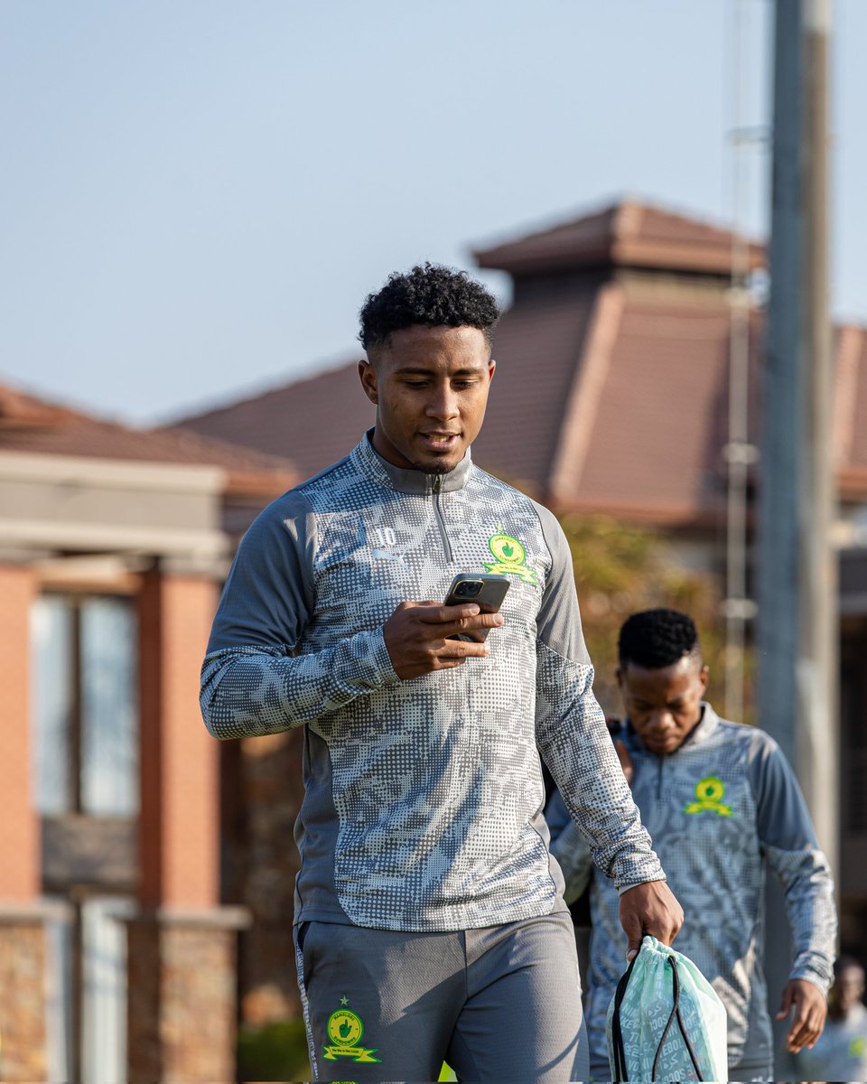 Team back in training ✅
Behind the scenes content ✅
New kit ✅

"I wonder what admin has got for us next" 👀

#Sundowns