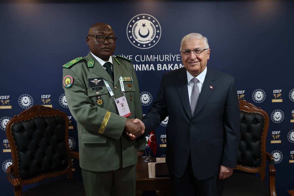 tcsavunma's tweet image. Millî Savunma Bakanı Yaşar Güler, IDEF 2025 Fuarı’nın dördüncü gününde de misafir Bakanlarla görüşmelere devam ediyor.
Bakan Yaşar Güler, Nijer Savunma Bakan Yardımcısı Issa Kache Sani’yi ve Suudi Arabistan Askerî Sanayii Genel Kurumu Başkanı, Savunma Bakan Yardımcısı Khalid…
