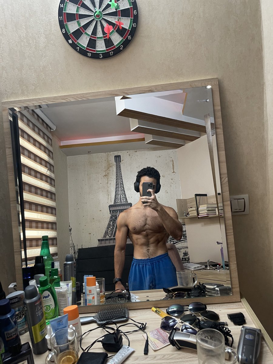 parsatabasii's tweet image. Train, bitch