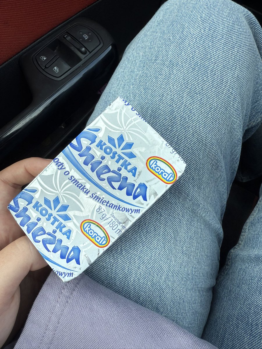 k4lusi4's tweet image. Ludzki gatunek istnieje od milionów lat, a nadal nie wymyślono nic lepszego