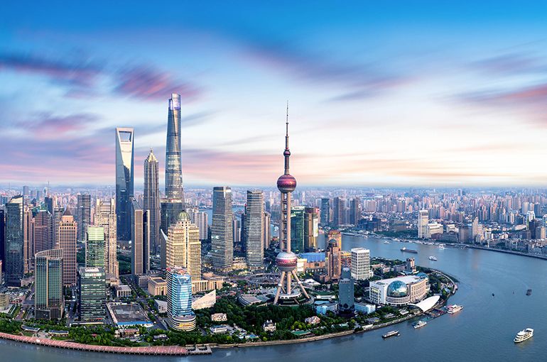 yicaichina's tweet image. Shanghai’s #GDP expanded 5.1% in the first half of 2025 year on year to CNY2.62 trillion (USD366 billion), the municipal statistics department said today. The added value of the information service industry soared 14.6%, spearheading the city's GDP growth.