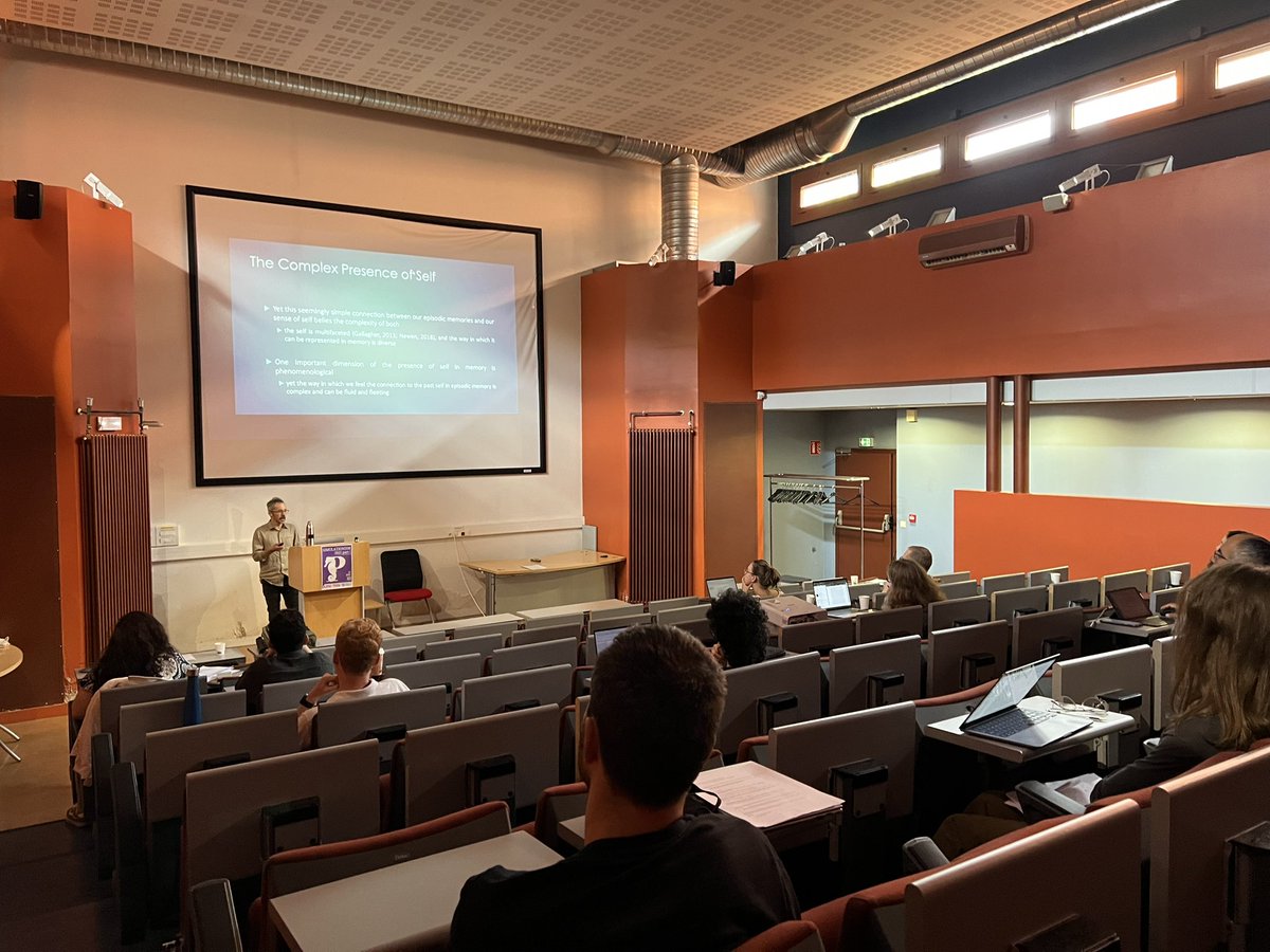mnemosim's tweet image. The workshop continues with Chris McCarroll on de se content in memory.