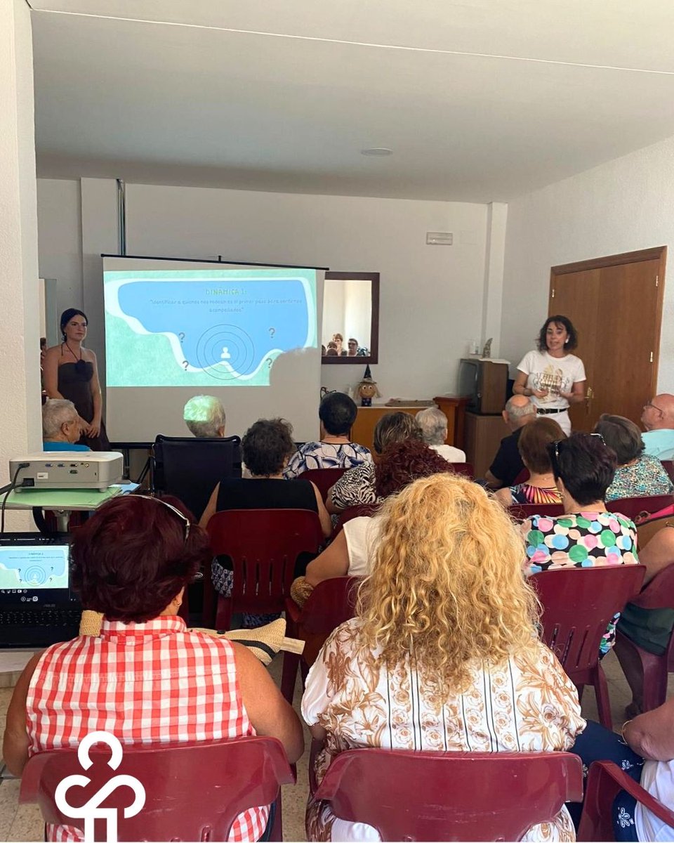 FuturoSingularC's tweet photo. 🎯En la Red Social “Stop Soledad” hemos celebrado los “Desayunos en compañía” para sensibilizar sobre la #SoledadNoDeseada y conocer la relación existente entre este fenómeno y la percepción de #calidaddevida.
Gracias al #aytocastrodelrio @IPBSCordoba  y Servicios Sociales. https://t.co/g4et0Sk8k5