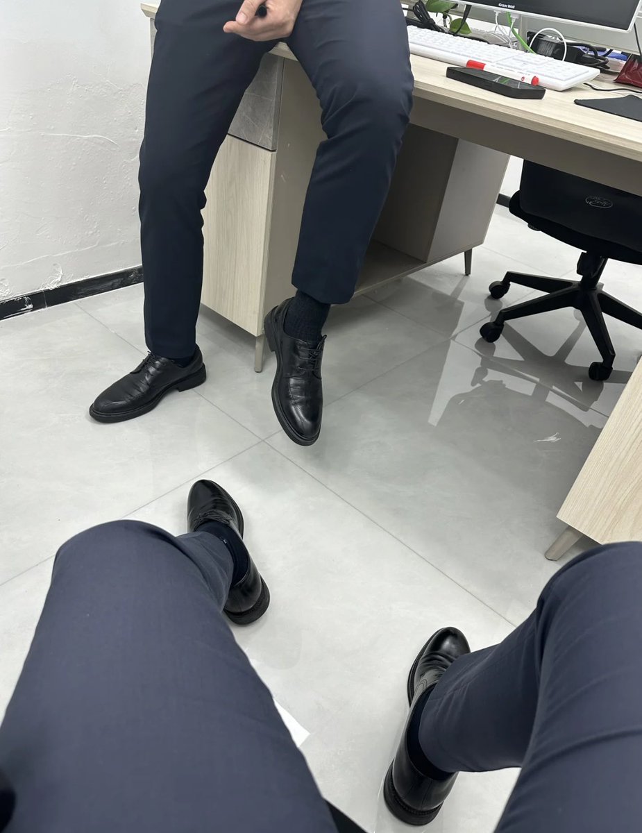 satosan2012's tweet photo. お疲れ　
👔👔👔 https://t.co/NOxYNnovaJ