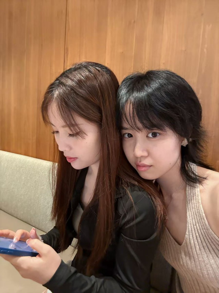 xiaheth's tweet image. 谈个我这样的就老实了，天天只知道炒币哪有时间出轨 @pearbinance