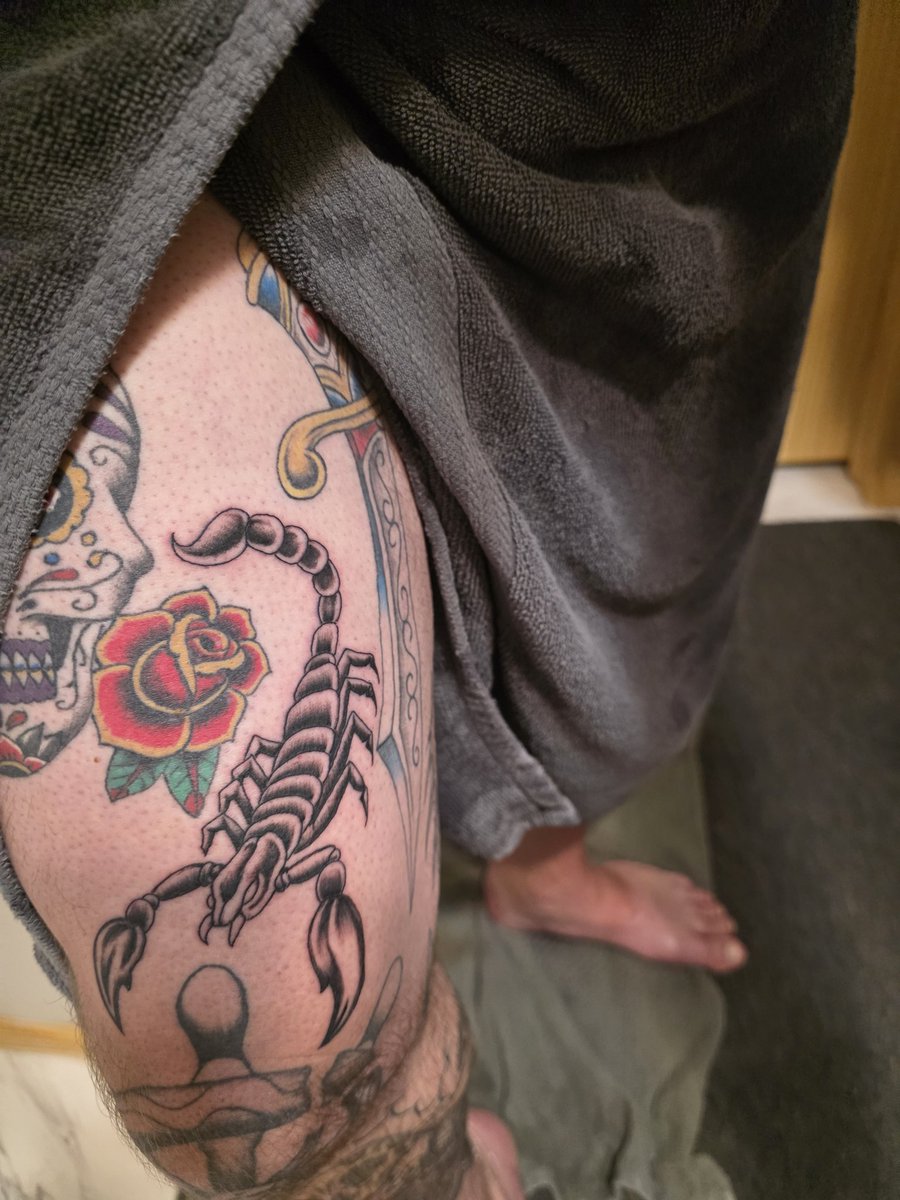 upnorthbeard's tweet image. Happy #friskyfriday right leg is done onto left shin and knee in the next couple of months