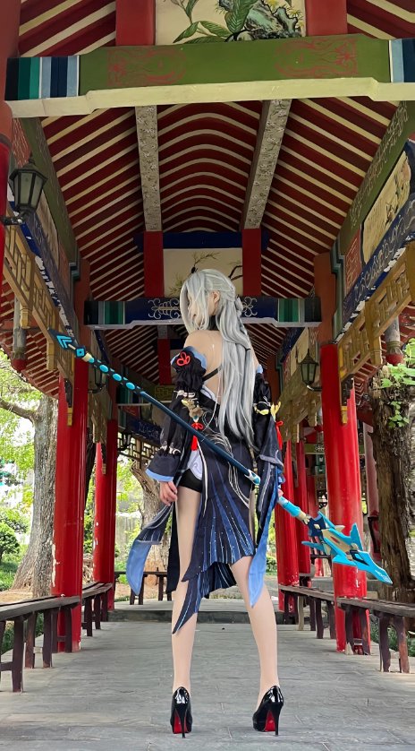 Coslcz's tweet image. 申鶴の持つ凛とした気配と、どこか儚げな雰囲気がこの一枚にぎゅっと詰まってる気がする🕊
こういう瞬間に出会えるから、コスプレってやっぱり特別。
#原神 #申鶴 #コスプレ #GenshinImpact #cosplay
