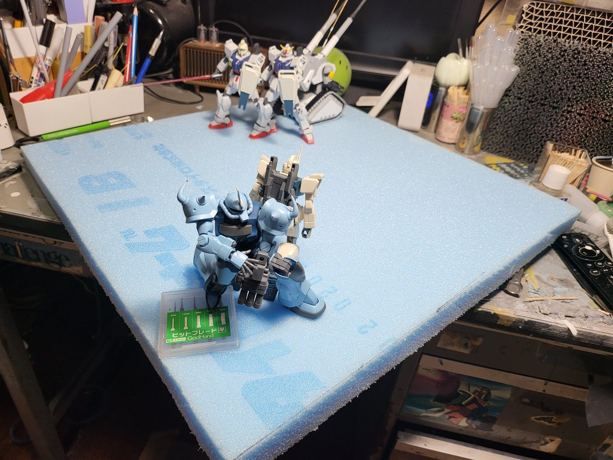 shijimi_atelier's tweet image. #第08MS小隊制作日記
#第08MS小隊
#ガンプラ
嫁からなんでガンタンク作ってるか聞かれたので、このシーン作りたいと言いました。
ガンタンクいないやんと言われたので、ほらココって伝えました。
「いい意味でやで?いい意味で変態」
と言われました。
・・・いい意味?