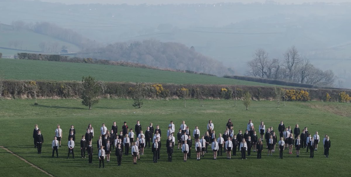 CeredigionCC's tweet image. Come and explore the Teifi  and enjoy one of the new songs as part of the Cynefin ar Gân series.

Teithio&apos;r Teifi is a song by primary pupils in the Llandysul and Cardigan district.
The words are by Ceri Wyn Jones, and the music by Mei Gwynedd.

🎶ow.ly/wSEi50Wv8pl